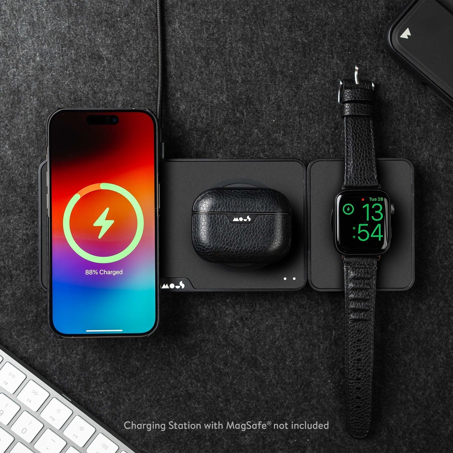 Matte Black Wireless Apple Watch® Charger - US 8380