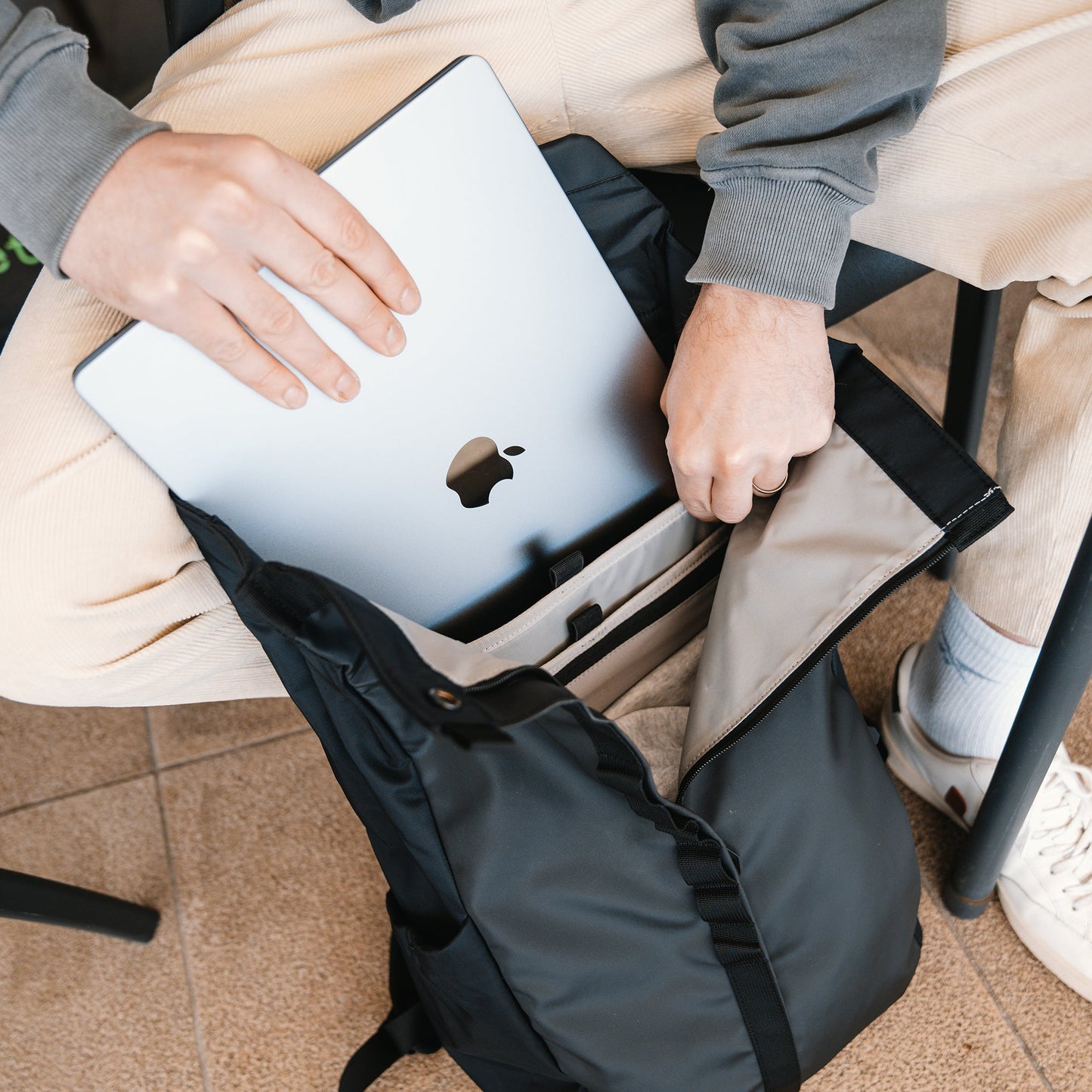 Flap Backpack with AiroFoam® - Midnight - US 5721